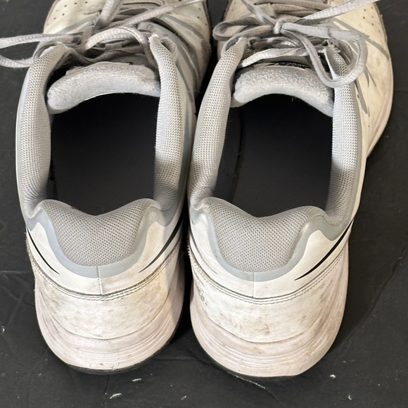 NIKE Swoosh Black White Sport Athletic Basketball Running Shoes - Picture 8 of 8